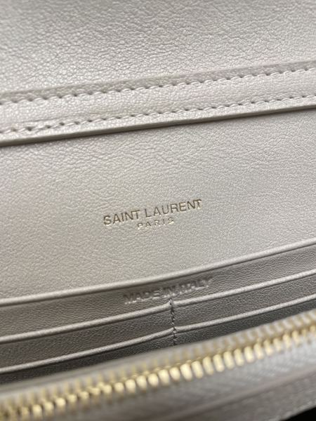 Handbags SAINT LAURENT 585031 size 22.5 14.5 5.0 cm