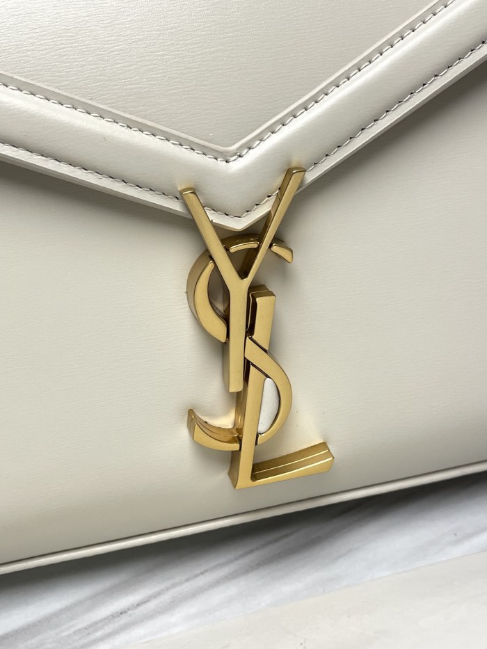 Handbags SAINT LAURENT 602716 size 20x16x7.5 cm