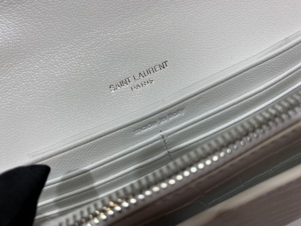 Handbags SAINT LAURENT 533026 size 19x14x5.5 cm