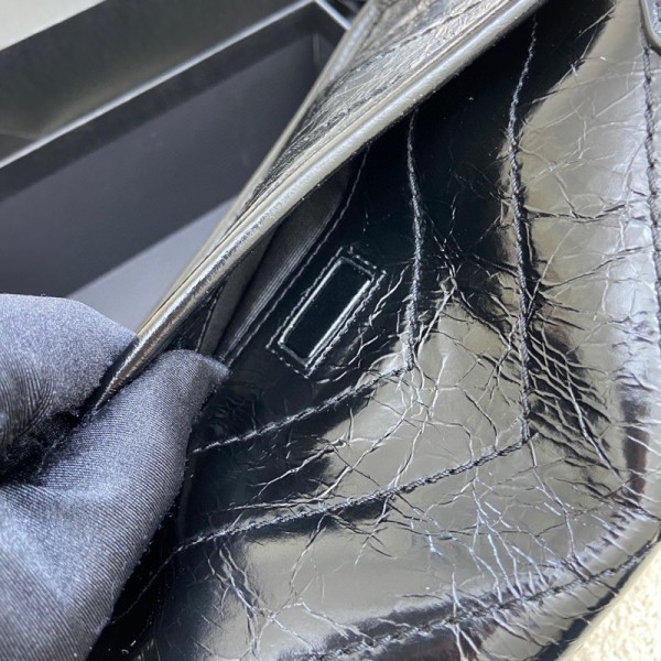 Handbags SAINT LAURENT 533037 size 22×16.5×12 cm