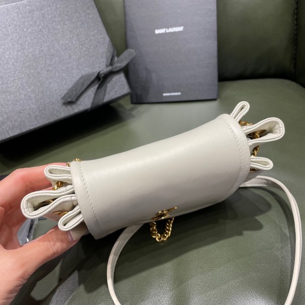 Handbags SAINT LAURENT 672738 size 18x13x6 cm