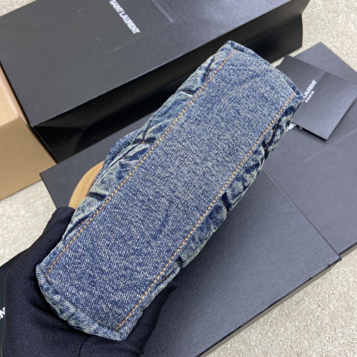 Handbags SAINT LAURENT 577999 size 33x27x11.5 cm