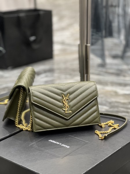 Handbags SAINT LAURENT 393953 size 19x11.5x4 cm