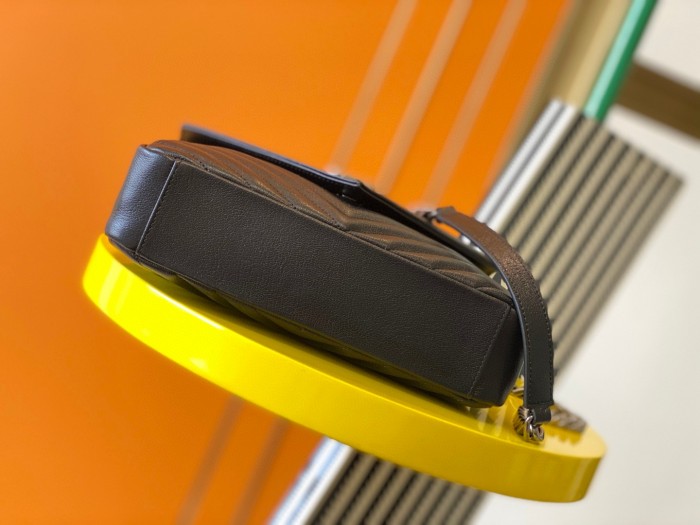 Handbags SAINT LAURENT 428056 size 24x17x6.5cm