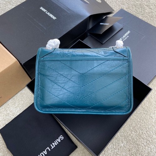 Handbags SAINT LAURENT 533037 size 22x16.5x12cm