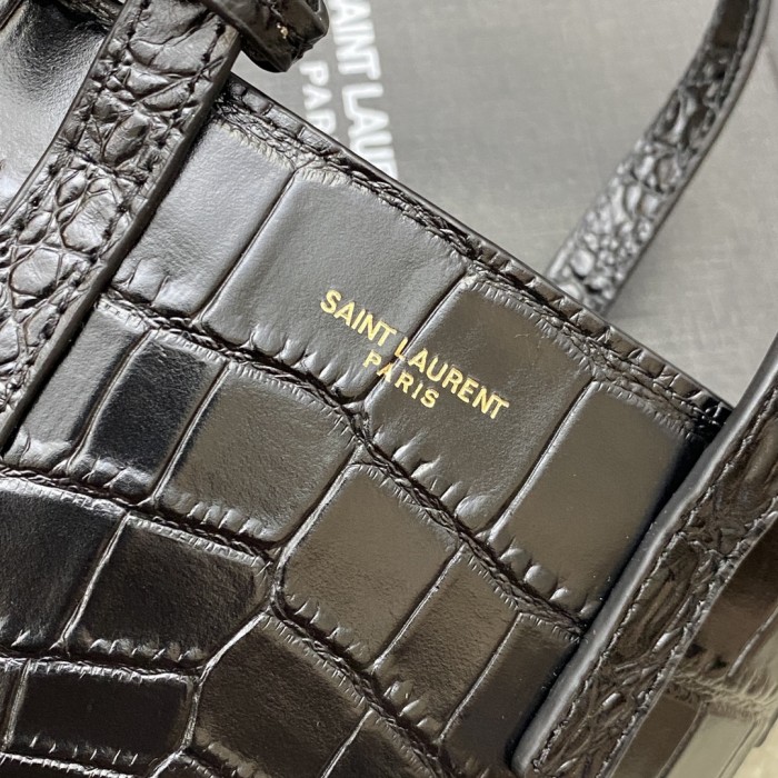 Handbags SAINT LAURENT 712367 size 18x17x8 cm