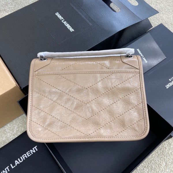 Handbags SAINT LAURENT 533037 size 22×16.5×12 cm