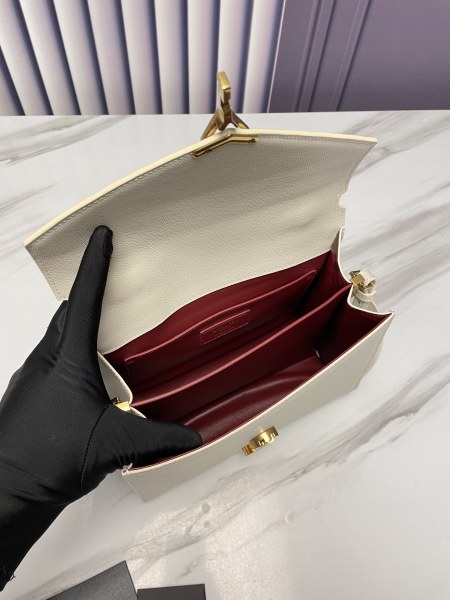 Handbags SAINT LAURENT 578000 size 24.5×20×11.5 cm