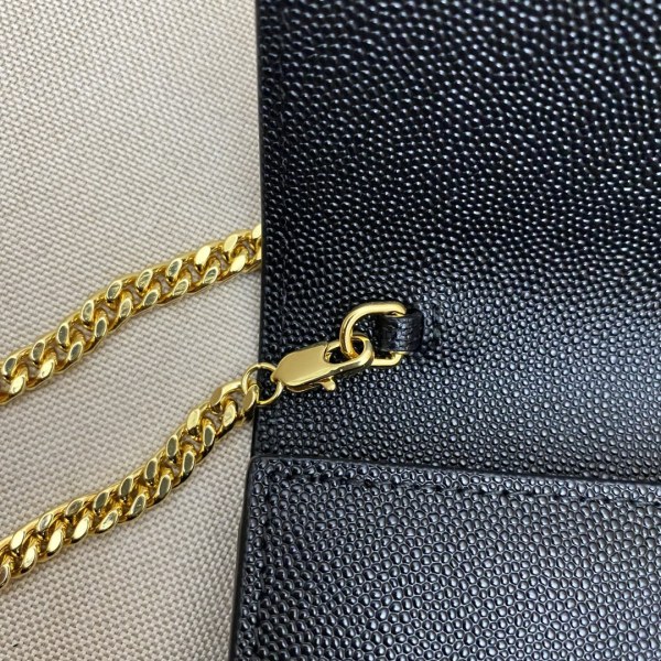 Handbags SAINT LAURENT 607788 size 19x12x4 cm