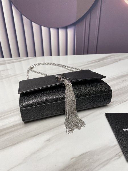 Handbags SAINT LAURENT 474366 size 20x12.5x5 cm