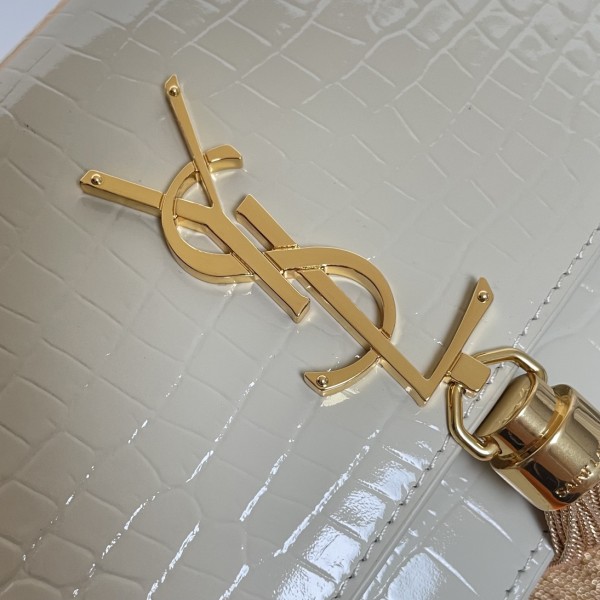 Handbags SAINT LAURENT 452159 size 19x12.5x4 cm