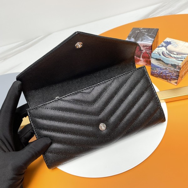 Handbags SAINT LAURENT 437469 size 19*11*3 cm