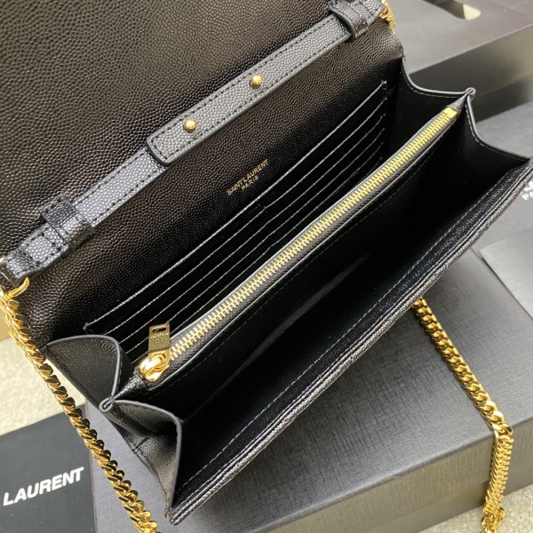 Handbags SAINT LAURENT 620280 size 22.5x14x4 cm