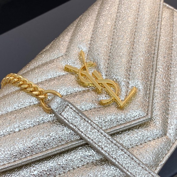 Handbags SAINT LAURENT 393953 size 19*11.5*4cm