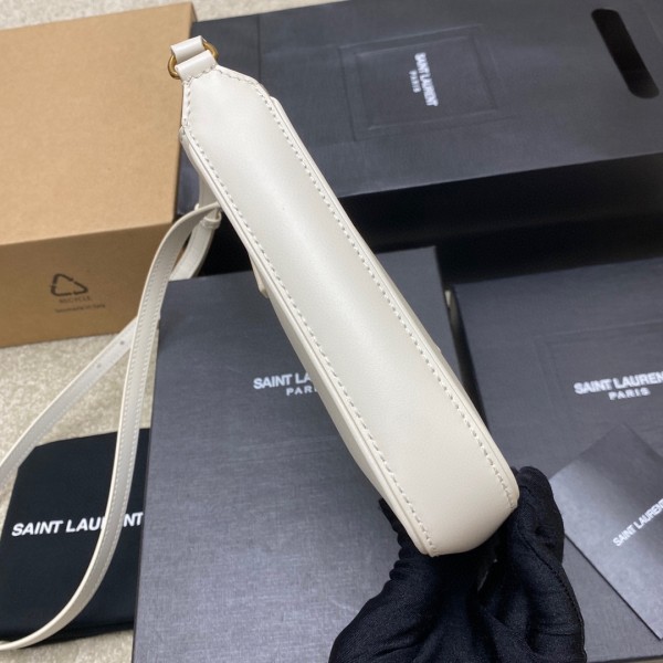 Handbags SAINT LAURENT 735214 size 18×13.5×3.5 cm