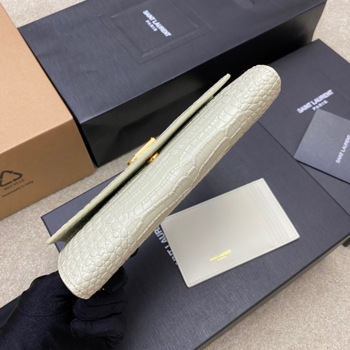 Handbags SAINT LAURENT 607788 size 19x12x4 cm