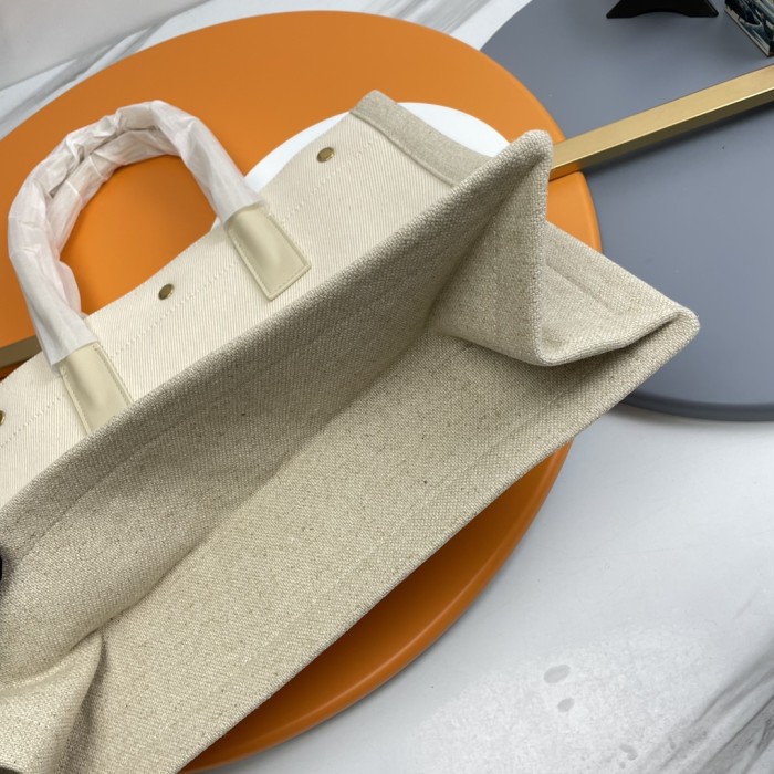 Handbags SAINT LAURENT 617481 size 39×31×18 cm