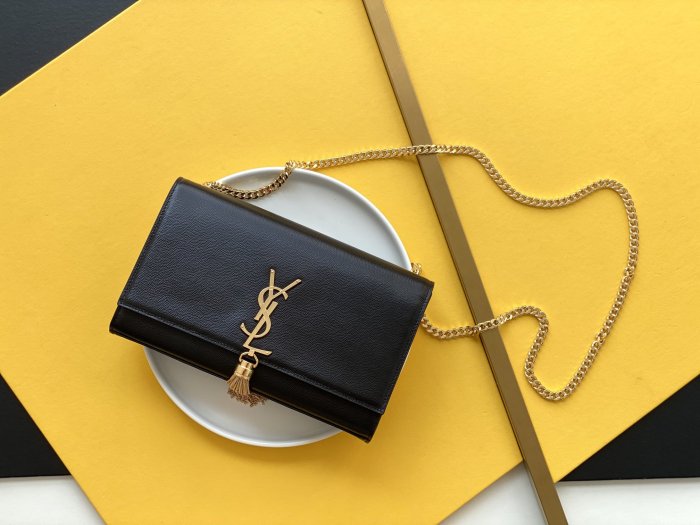 Handbags SAINT LAURENT 326078 size 24x14.5x5 cm