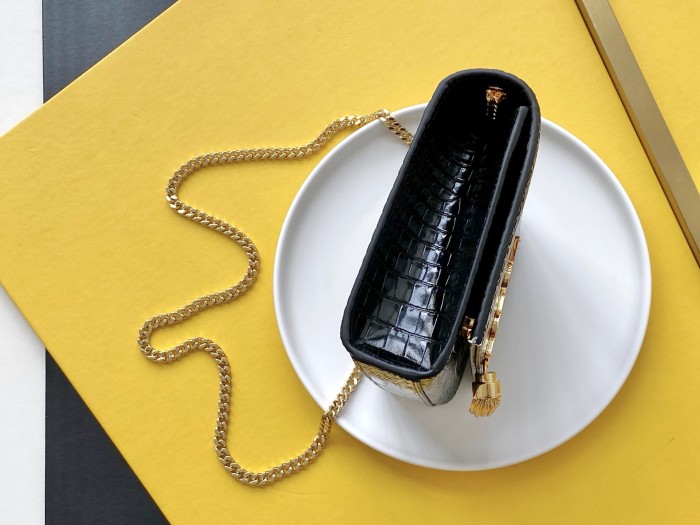 Handbags SAINT LAURENT 326078 size 24x14.5x5 cm