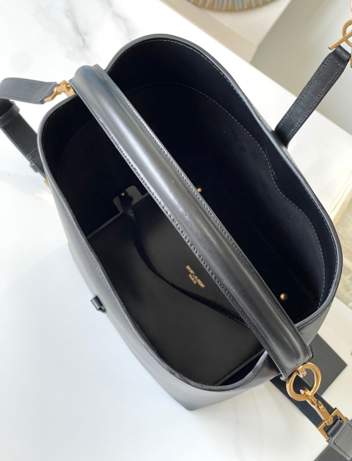 SAINT LAURENT Shiny Cow Leather Shoulder Bag, Crossbody Bag, Handbag Women's Black 742828-2R20W-1000 size 20*16*25 cm