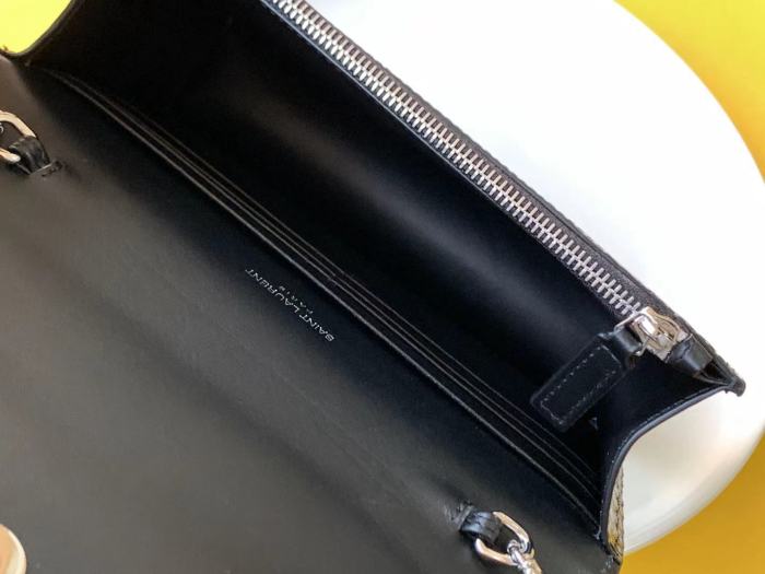 Handbags SAINT LAURENT 452159 size 19x12.5x4 cm