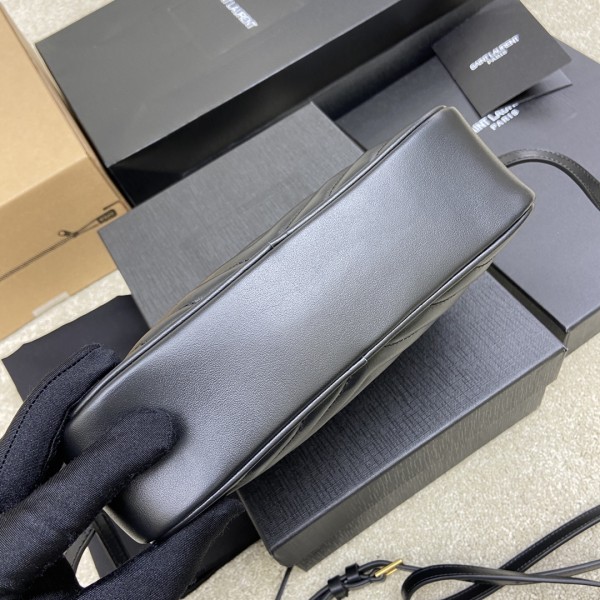 Handbags SAINT LAURENT 520534 size 23x16x6 cm