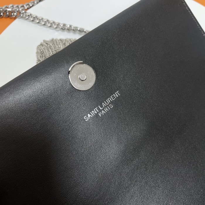 Handbags SAINT LAURENT 452159 size 19x12.5x4 cm