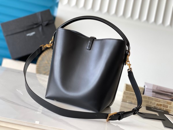 SAINT LAURENT Shiny Cow Leather Shoulder Bag, Crossbody Bag, Handbag Women's Black 742828-2R20W-1000 size 20*16*25 cm
