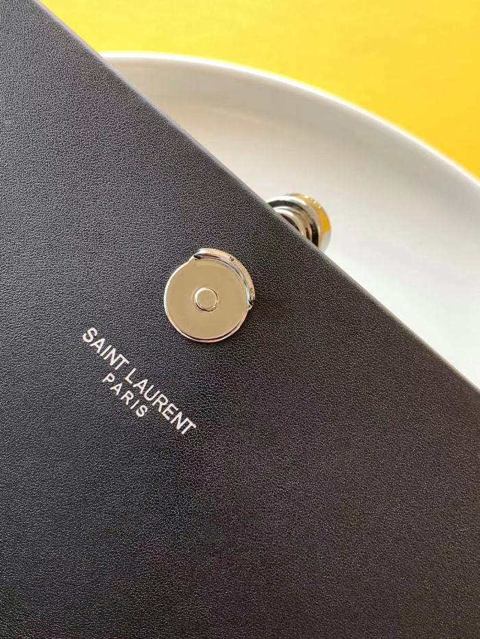 Handbags SAINT LAURENT 452159 size 19x12.5x4 cm