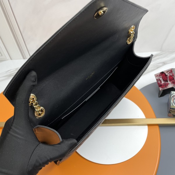 Handbags SAINT LAURENT 395827 size 31x22x7.5 cm 