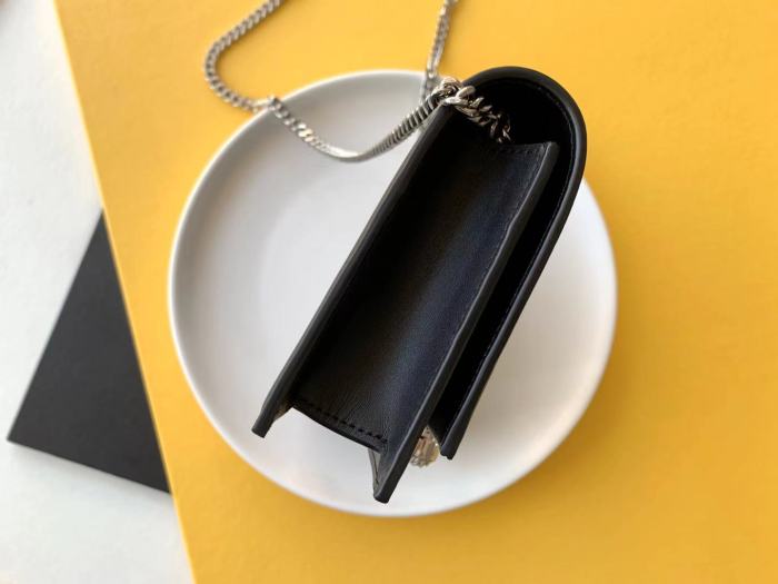 Handbags SAINT LAURENT 452159 size 19x12.5x4 cm