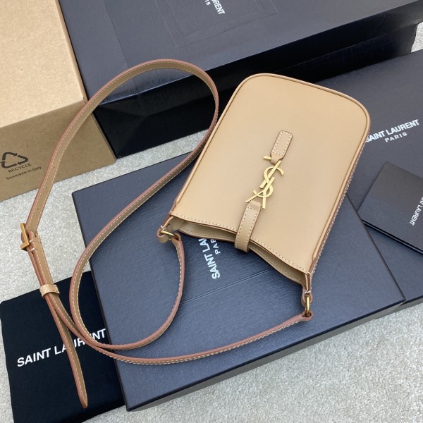 Handbags SAINT LAURENT 735214 size 18×13.5×3.5 cm