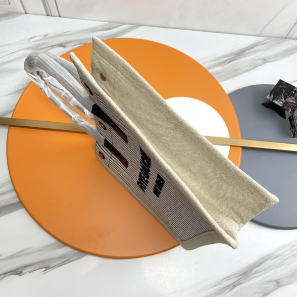 Handbags SAINT LAURENT 617481 size 39×31×18 cm