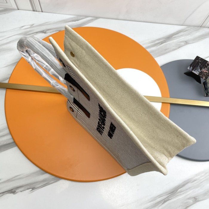 Handbags SAINT LAURENT 617481 size 39×31×18 cm