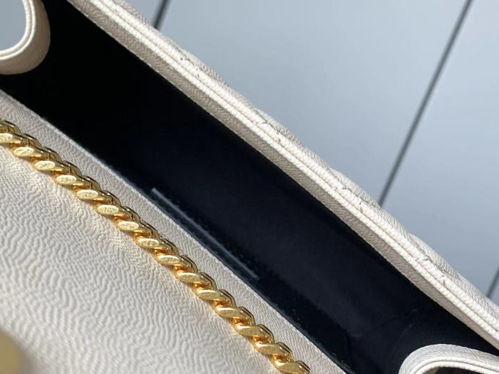 Handbags SAINT LAURENT 526286 size 21x13x6 cm