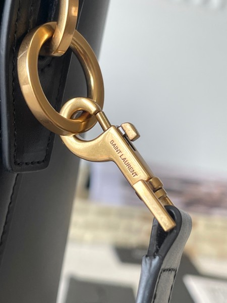 SAINT LAURENT Shiny Cow Leather Shoulder Bag, Crossbody Bag, Handbag Women's Black 742828-2R20W-1000 size 20*16*25 cm