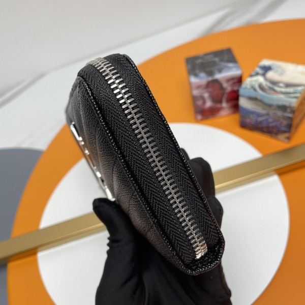 Handbags SAINT LAURENT 358094 size 19x9 cm