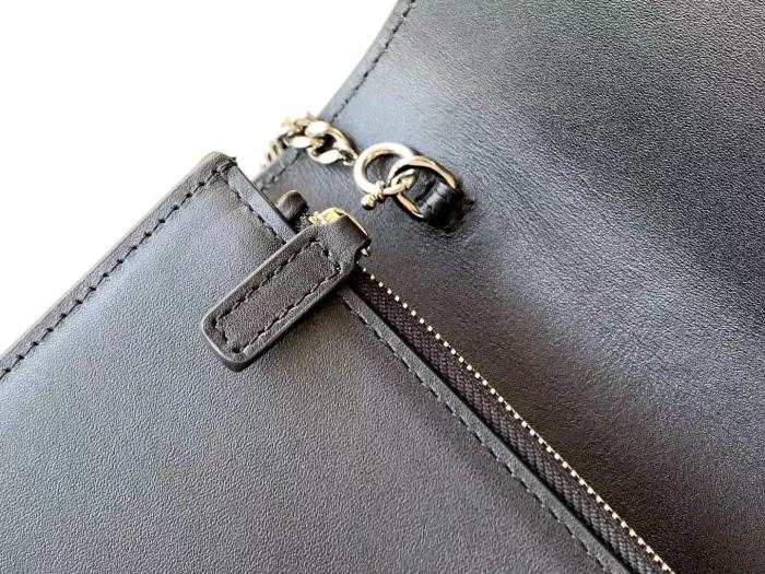 Handbags SAINT LAURENT 452159 size 19x12.5x4 cm