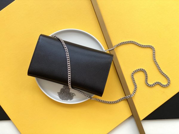 Handbags SAINT LAURENT 326078 size 24x14.5x5 cm