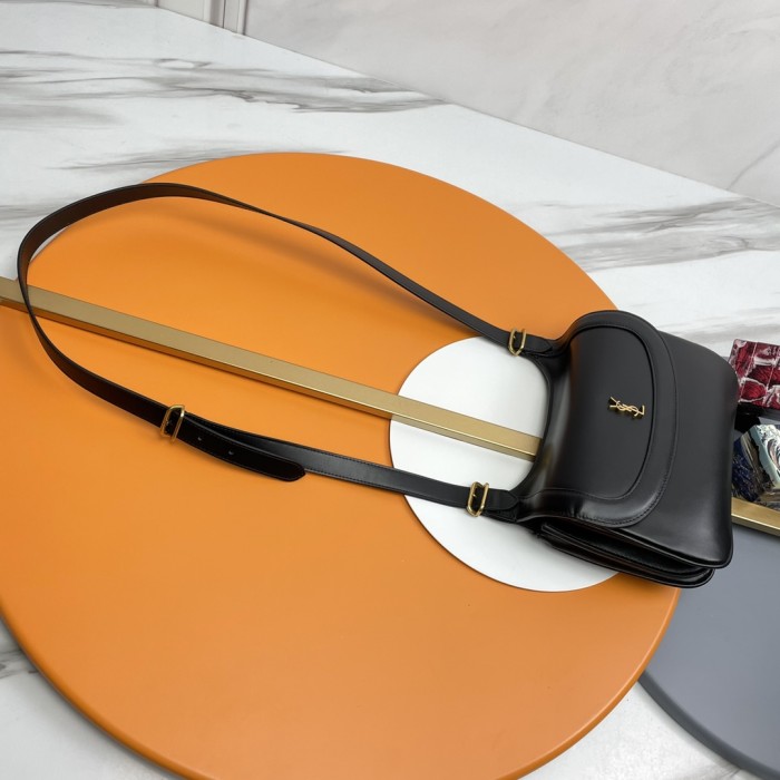 Handbags SAINT LAURENT 686742 size 23x17x4 cm