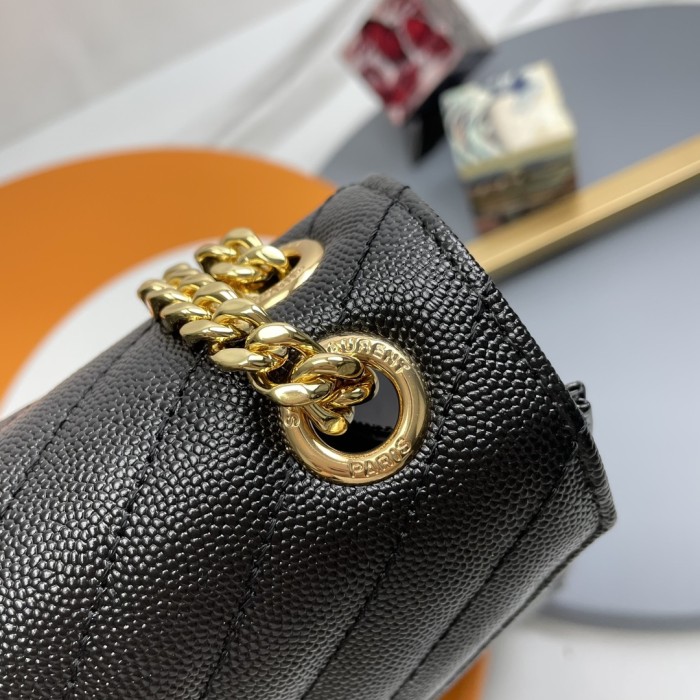 Handbags SAINT LAURENT 395827 size 31x22x7.5 cm