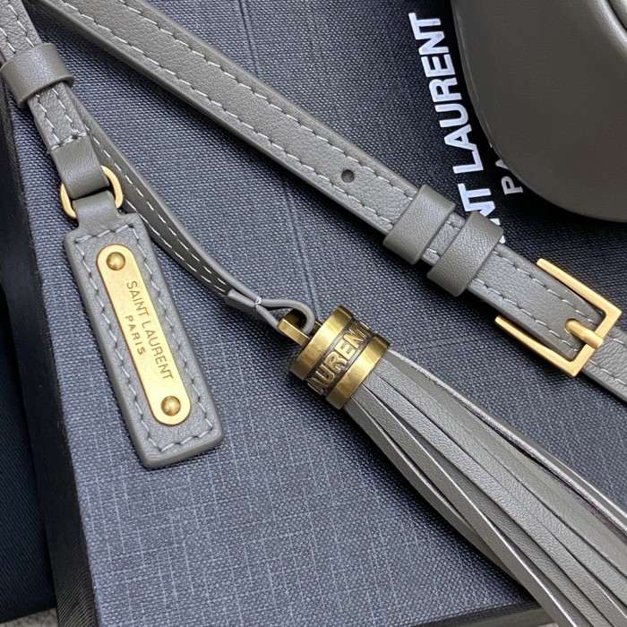 Handbags SAINT LAURENT 520534 size 23x16x6 cm