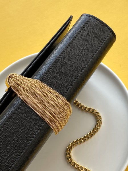 Handbags SAINT LAURENT 326078 size 24x14.5x5 cm