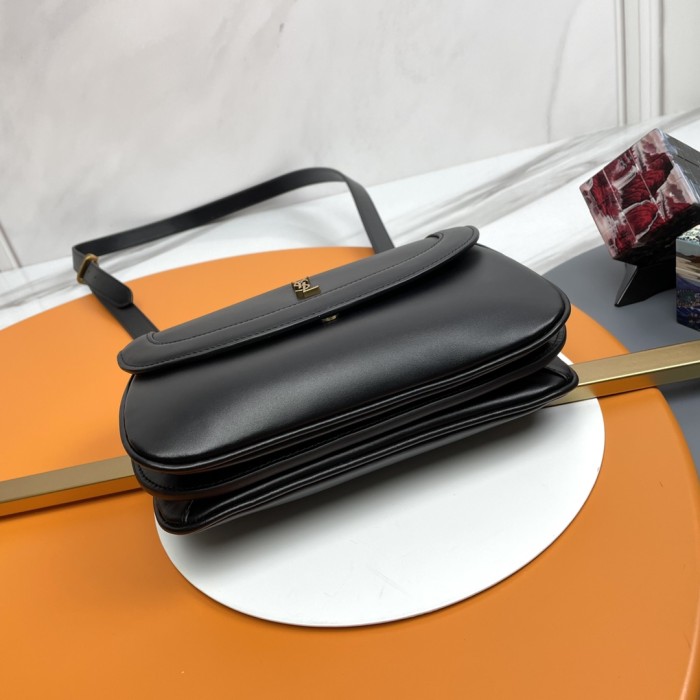 Handbags SAINT LAURENT 686742 size 23x17x4 cm