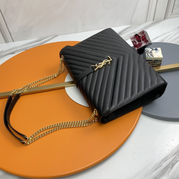 Handbags SAINT LAURENT 395827 size 31x22x7.5 cm 