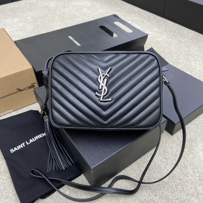 Handbags SAINT LAURENT 520534 size 23x16x6 cm