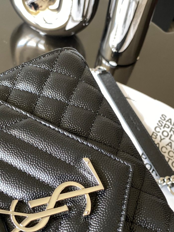 Handbags SAINT LAURENT 526286 size 21x13x6 cm