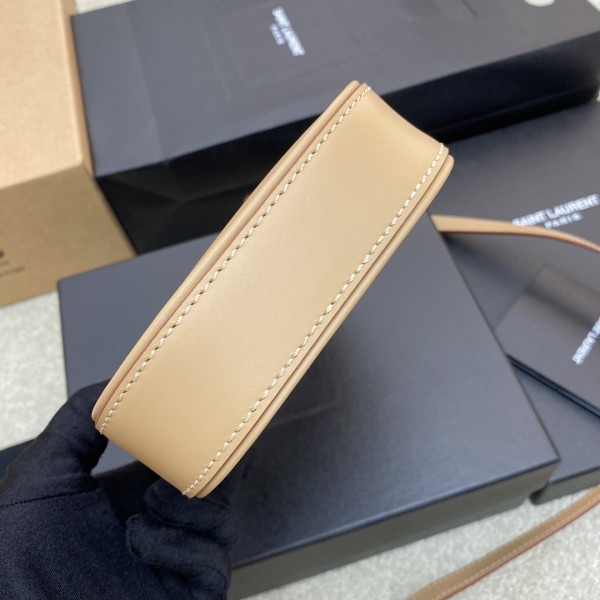 Handbags SAINT LAURENT 735214 size 18×13.5×3.5 cm