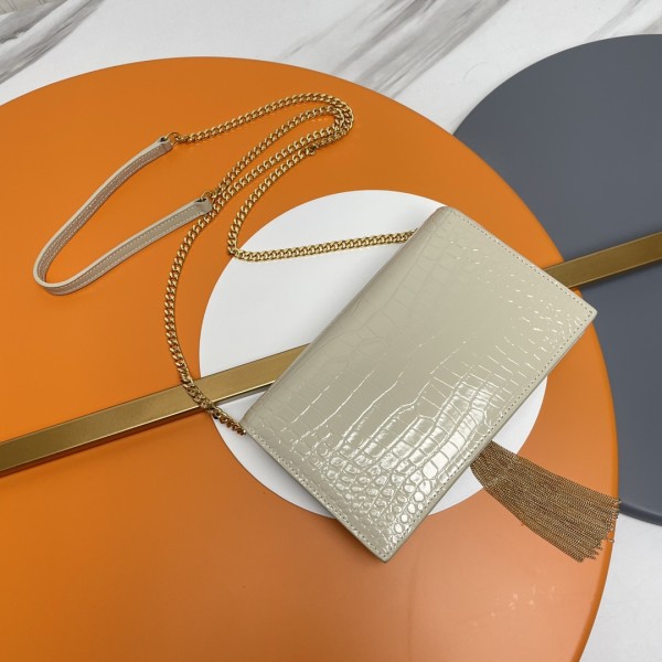 Handbags SAINT LAURENT 452159 size 19x12.5x4 cm