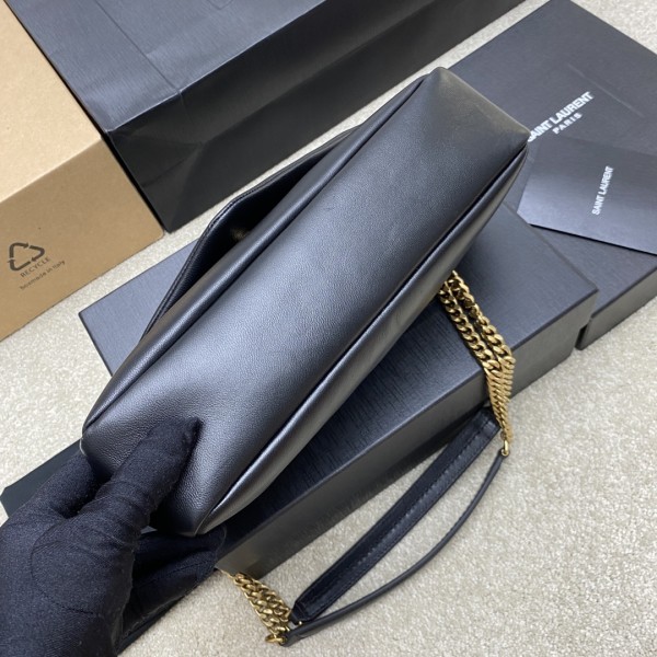SAINT LAURENT Sheepskin Envelope Bag, Portable Crossbody Bag, Shoulder Bag Women's Black 734153-AACQO-1000 size 26*7*14 cm